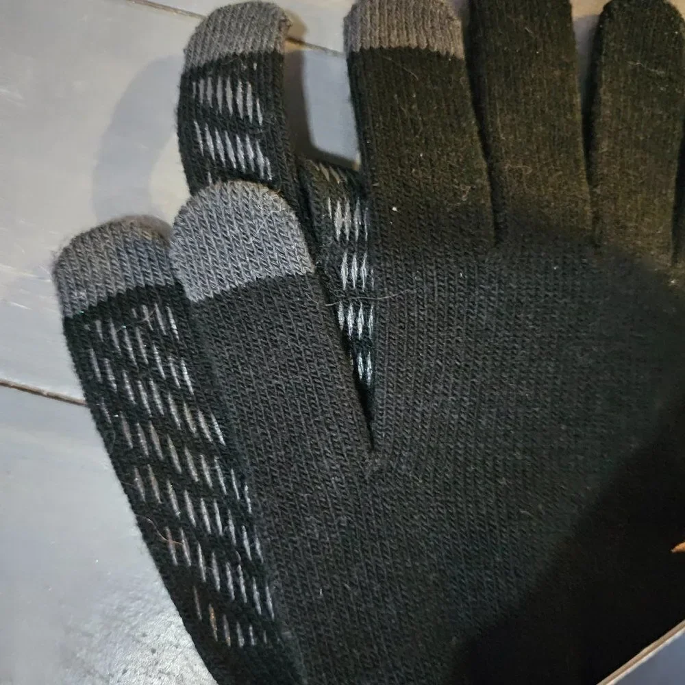 Nike women's  Black & Gray Knitted Tech and Grip Training Gloves